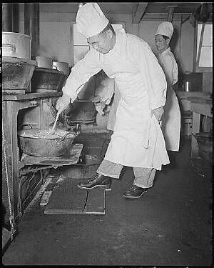 Kitchen crew, Minidoka, 1942