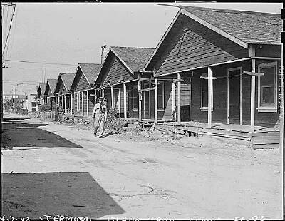 Terminal Island homes, LA, 1942