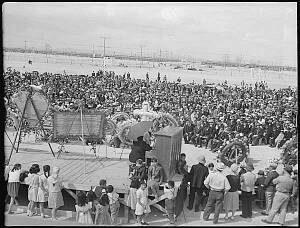 Wakasa funeral, Topaz, 1943